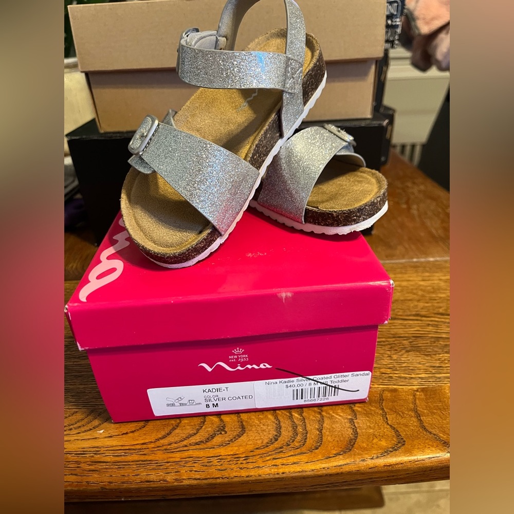 Nina toddler size 8 sandals